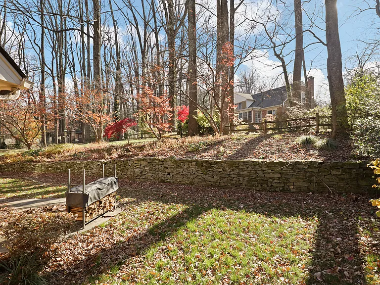 6543 Cedarwood Ct — Photo 4
