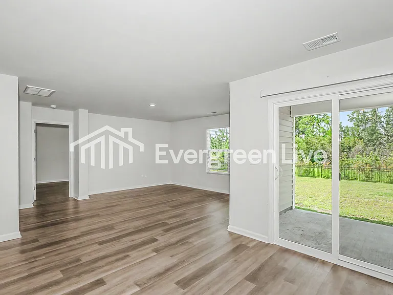 1212 Beechridge Ct — Photo 3