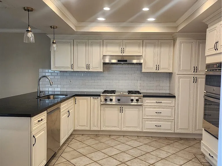 607 Murfield Ct — Photo 6