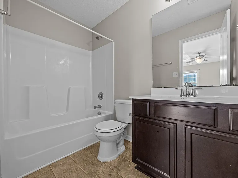 102 W Murrow Ln — Photo 20