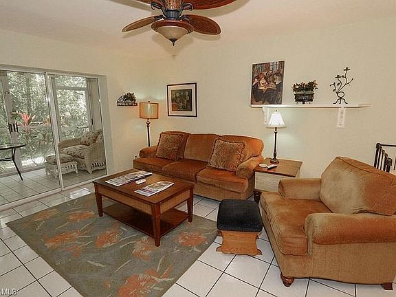 2nd image of 773 Wiggins Lake Dr APT 105