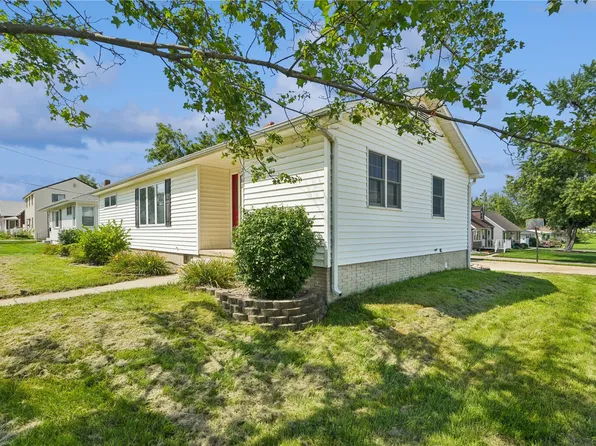 2462 10th Ave, Marion, IA 52302