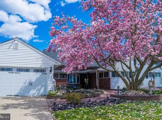 24 Rain Lily Rd, Levittown, PA 19056