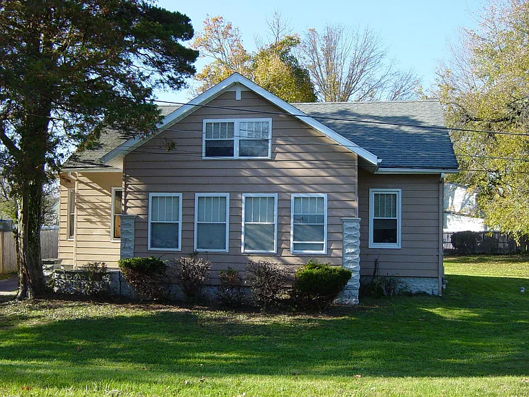 1032 Trenton Rd — Photo 1