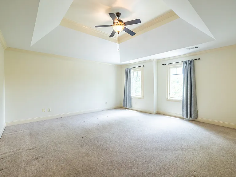 1040 Boulevard Dr NE — Photo 22