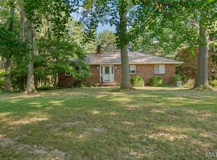 13 Price Dr, Troy, IL 62294