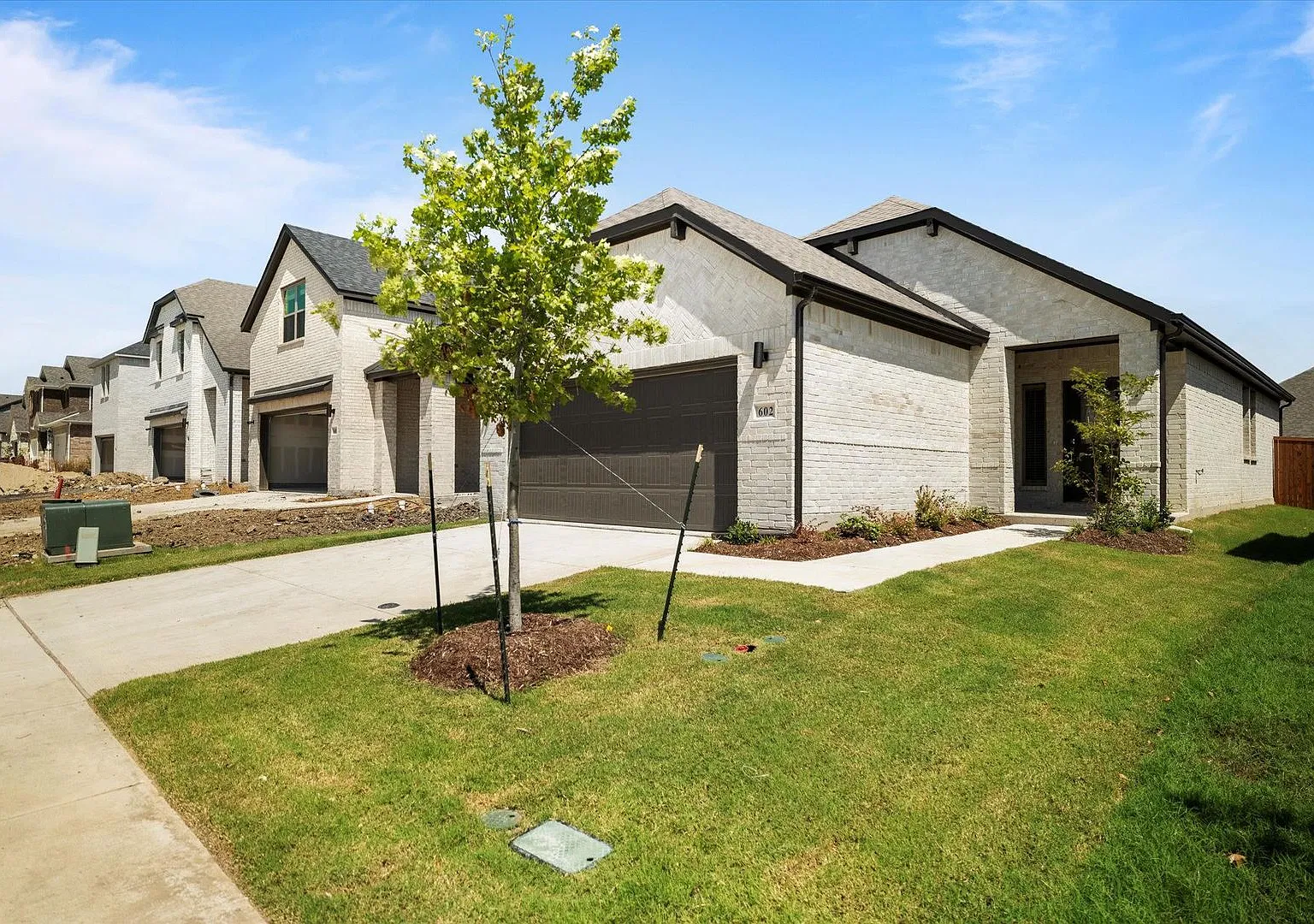 Coming Soon! 3-Bedroom, 2 Bath Single Family for Rent in Mc Kinney, TX | Attached Garage & Modern... — Photo 3