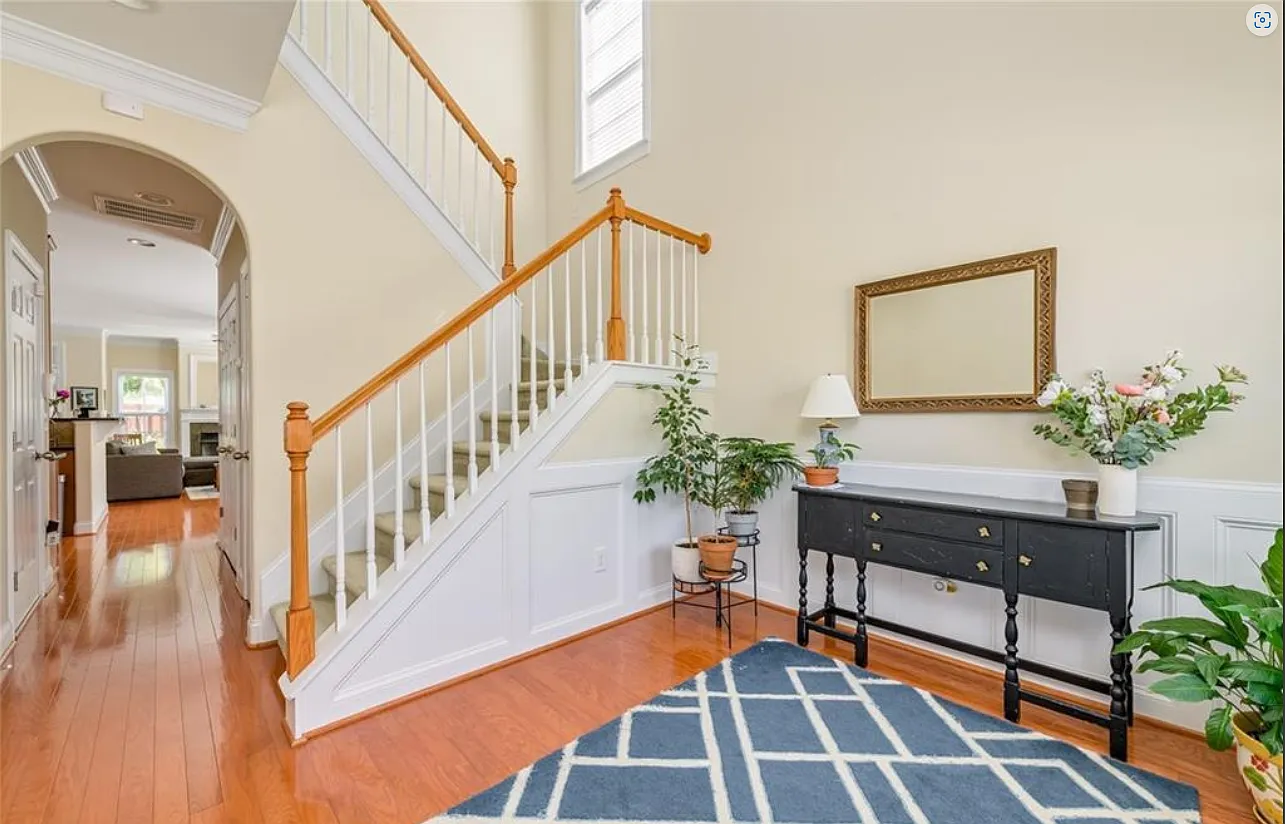2 bed, 2.5 bath, 1735 sqft, $2,100 — Photo 3
