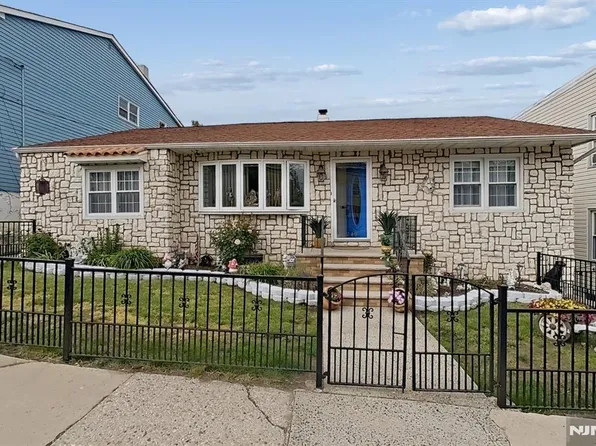 249 Bergen Ave, Kearny, NJ 07032