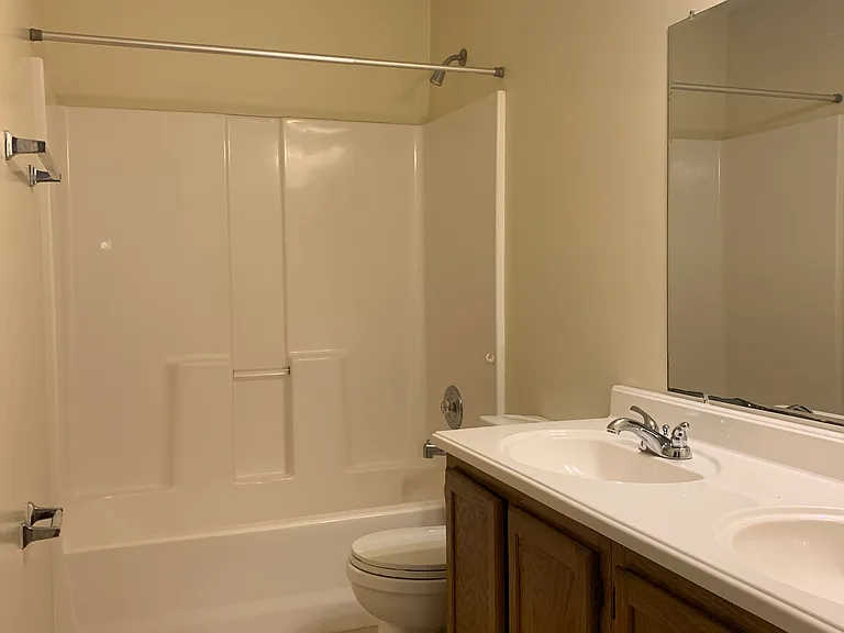 453 Kenilworth Rd #C — Photo 15