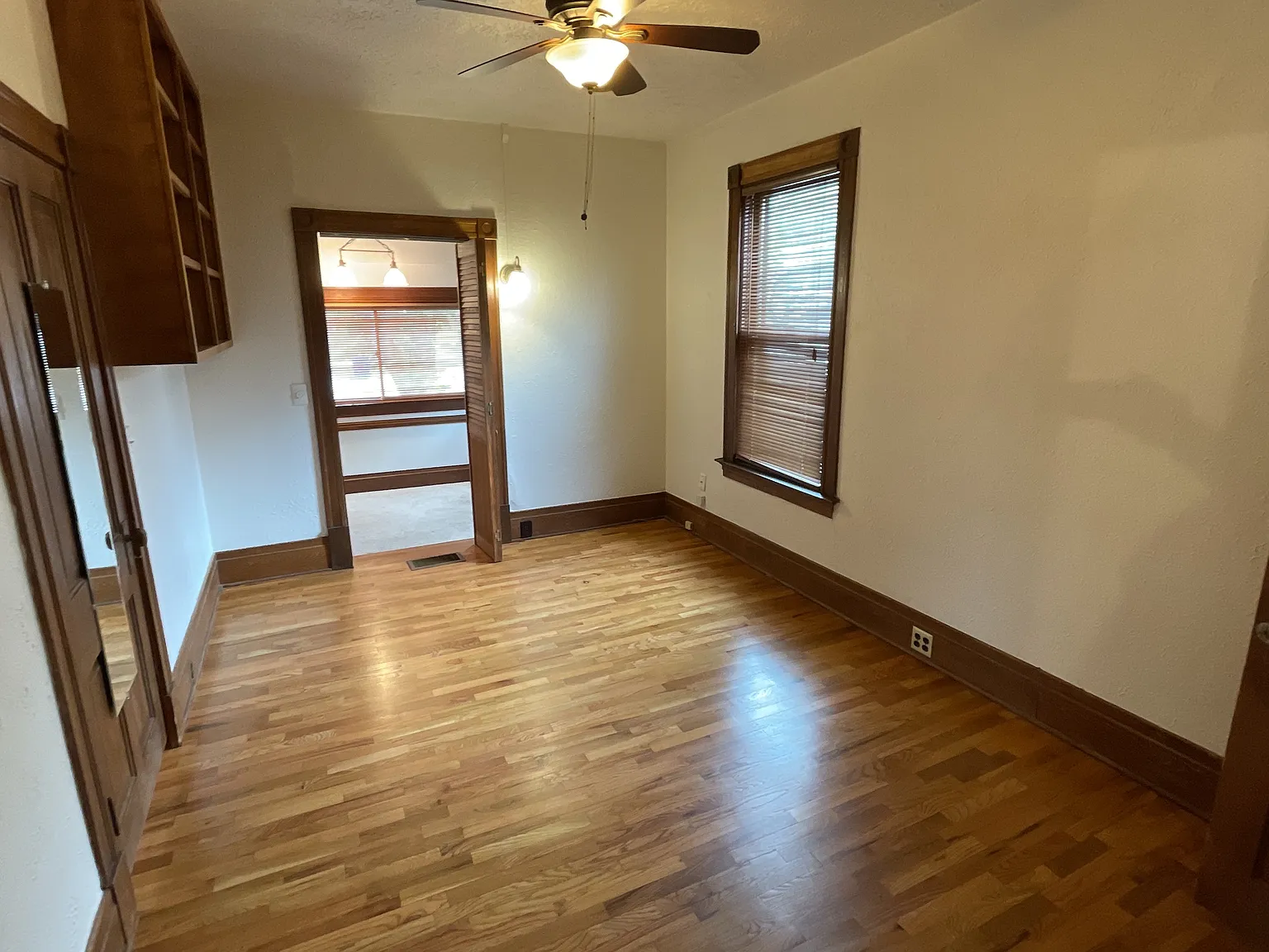 418 E Dale Street — Photo 4