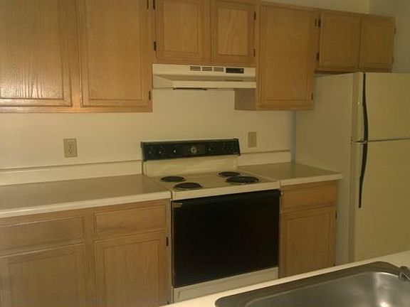 4th image of 8694 Key Biscayne Dr APT 202