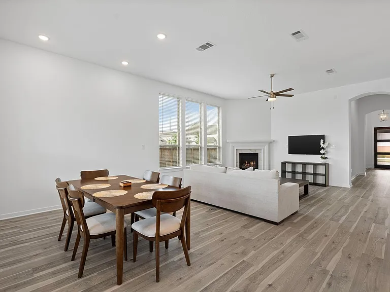 7602 Zinnia Blossom Ln — Photo 5