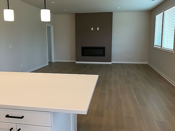 3rd image of 18212 35th Ave E