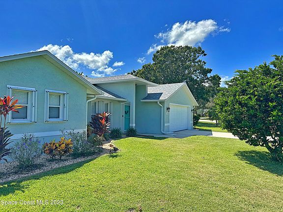3rd image of 1305 Ambra Dr