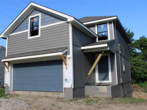 11214 N Oak Trafficway, Kansas City, MO 64155