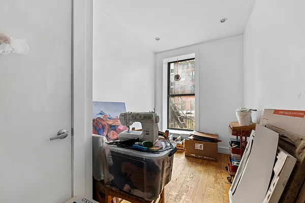 Rented by ERNY LLC | media 13