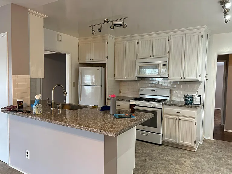 15146 Germain St — Photo 14