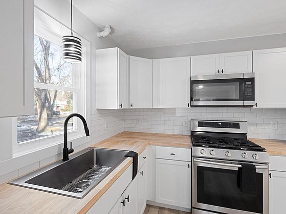 5th image of 1114 Lawndale Ave