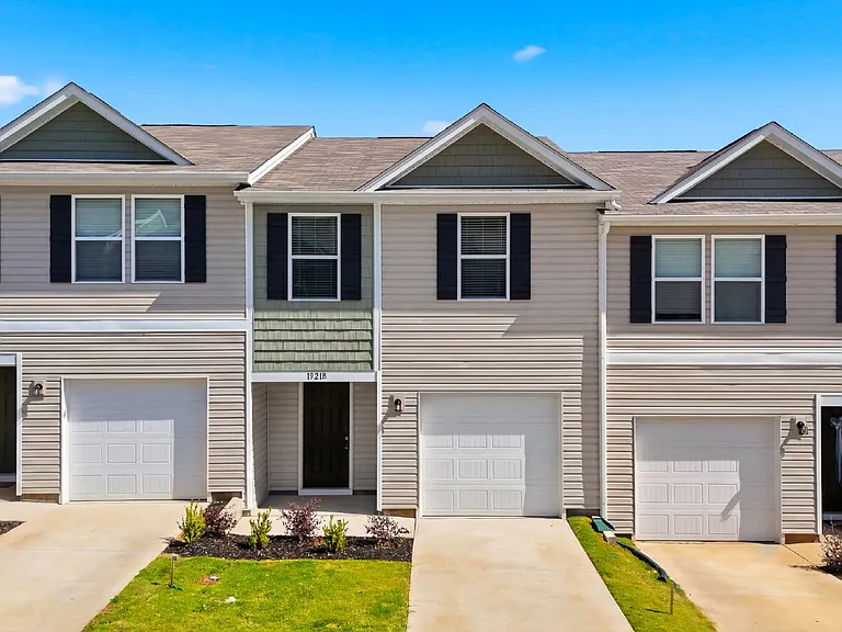 1921 Tranquility Cir #B — Photo 1
