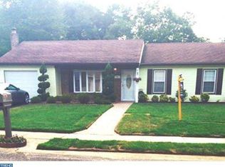 95 Eastmont Ln, Sicklerville, NJ 08081