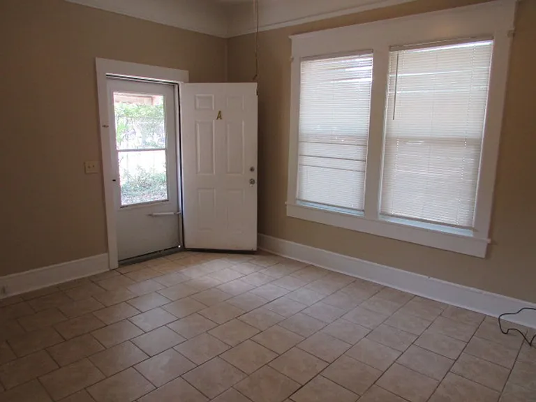 7 Morgan Ave #A-B — Photo 3