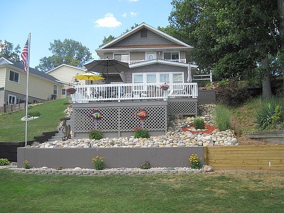 2nd image of 1323 E Hess Lake Dr