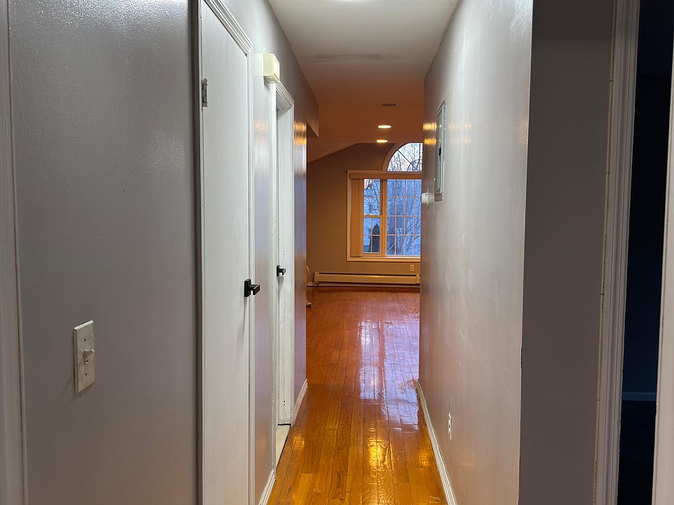 2nd image of 13525 223rd St