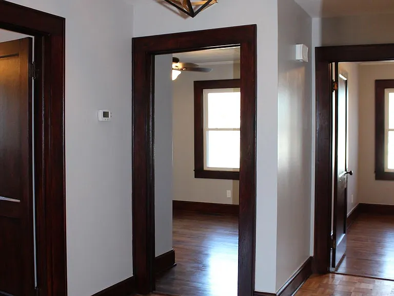 361 W Wilson Ave — Photo 8