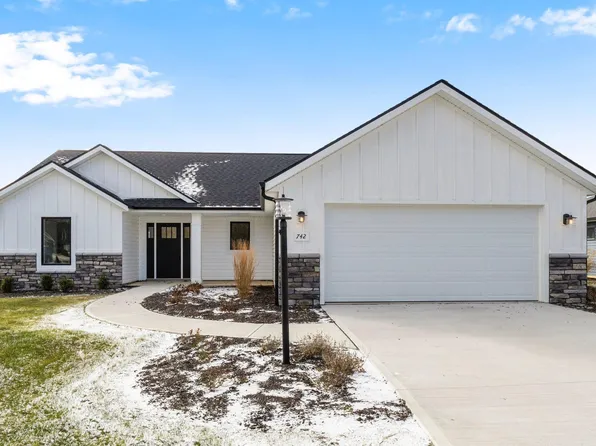 742 Waxwing Ct, Roanoke, IN 46783