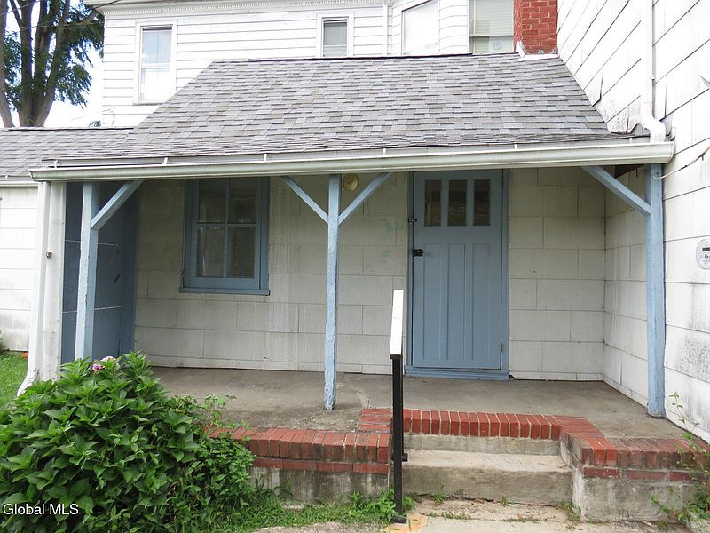 3rd image of 805 4th Avenue