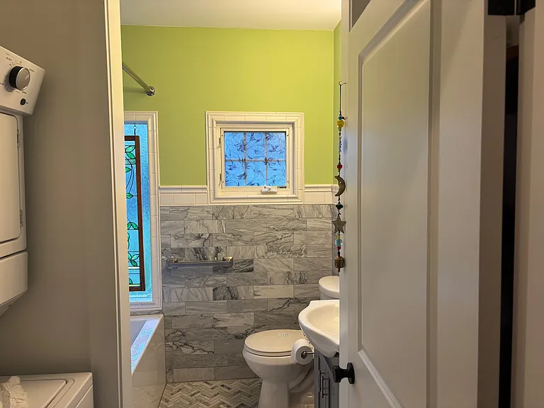 350 S French Broad Ave — Photo 33