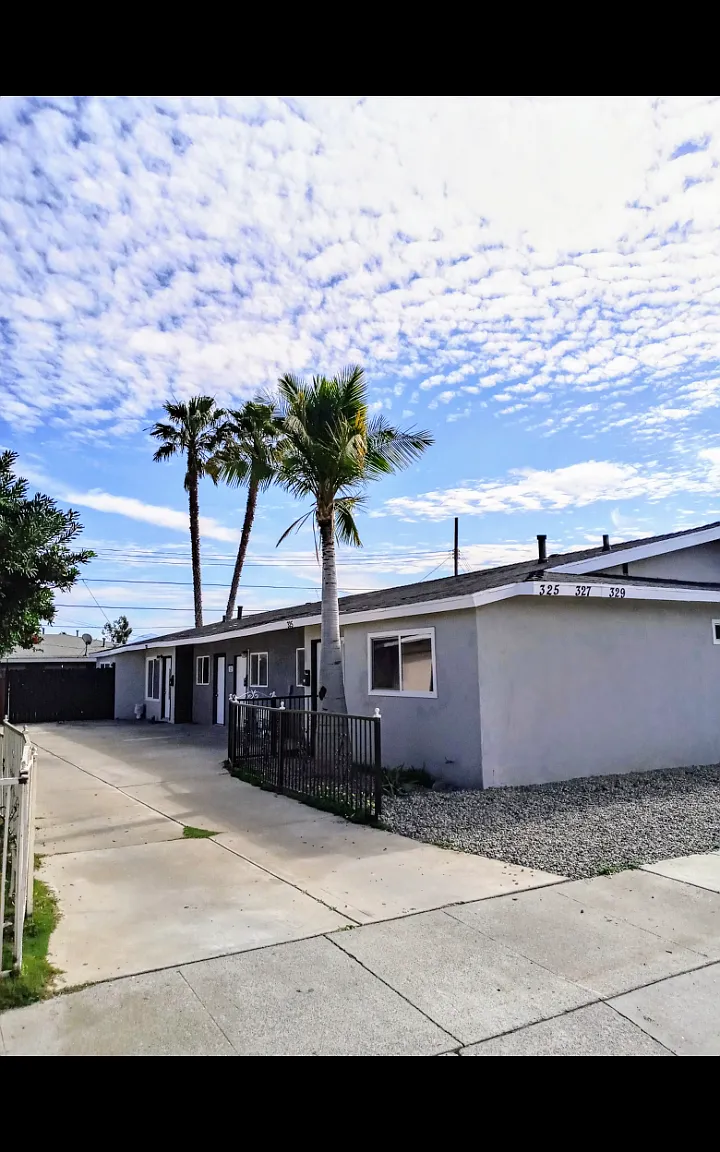 3 bed, 1200 sqft, $3,700 — Photo 1