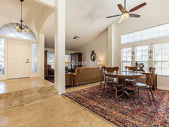 3rd image of 326 Vallarte Dr