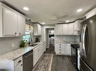 32 Crestwood Dr, Southbridge, MA 01550