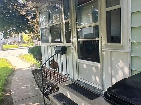 215 W Wilkinson St, Goshen, IN 46528