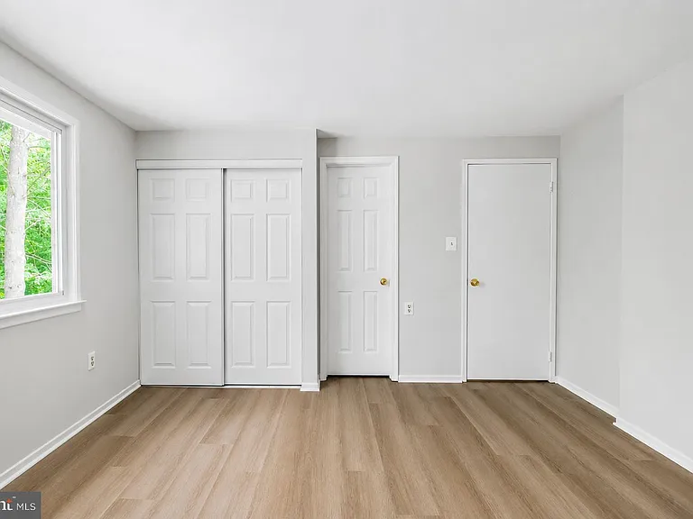 14435 Pebble Hill Ln S — Photo 28