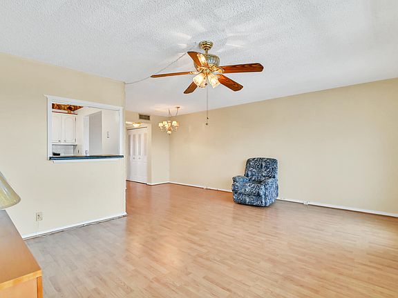 5th image of 449 Southampton C