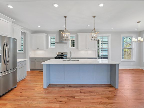 3rd image of 1906B Hutton Dr