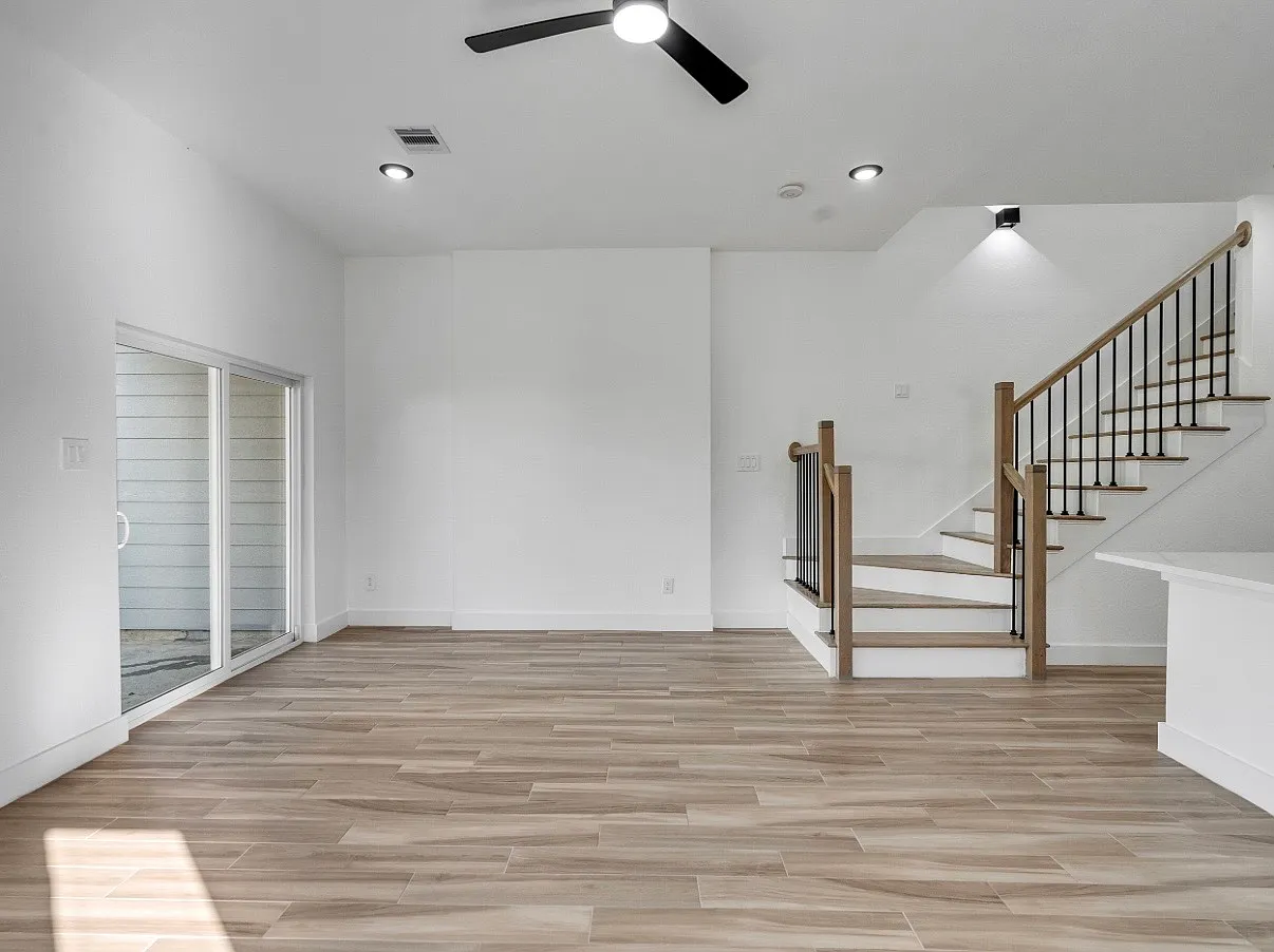 3 bed, 2.5 bath, 1740 sqft, $2,500 — Photo 3