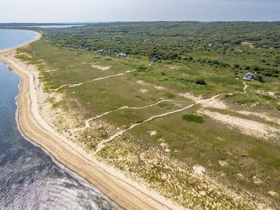 25 Oxcart Rd, Aquinnah, MA, 02535