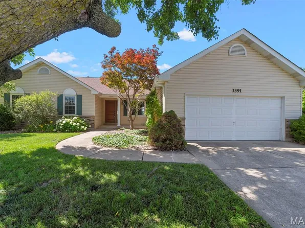 3391 Carriage Xing, Saint Charles, MO 63301