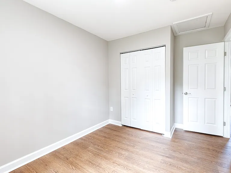 1869 Robin Ct — Photo 18