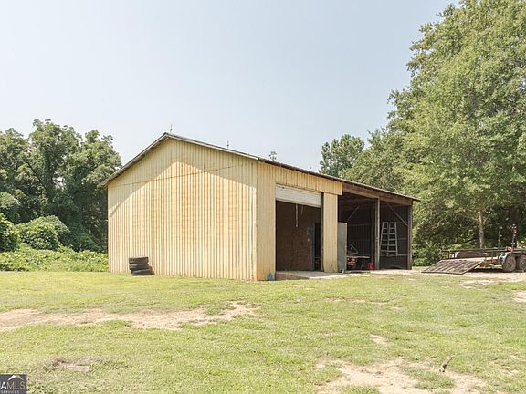5th image of 3060 Centerville Rd