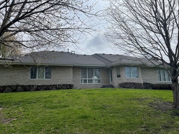 130 Country Club Dr, Fort Dodge, IA 50501