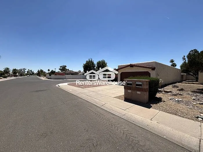 2126 N Villas Ln — Photo 23