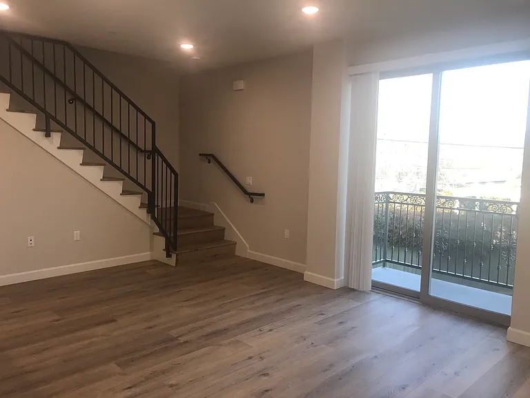 5120 Cahuenga Blvd #103 — Photo 36