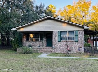 1154 Spruce St, Allendale, SC 29810