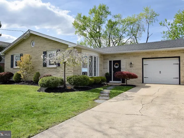 409 Jamaica Dr, Cherry Hill, NJ 08002