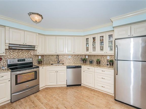 5th image of 6051 Sun Blvd APT 303